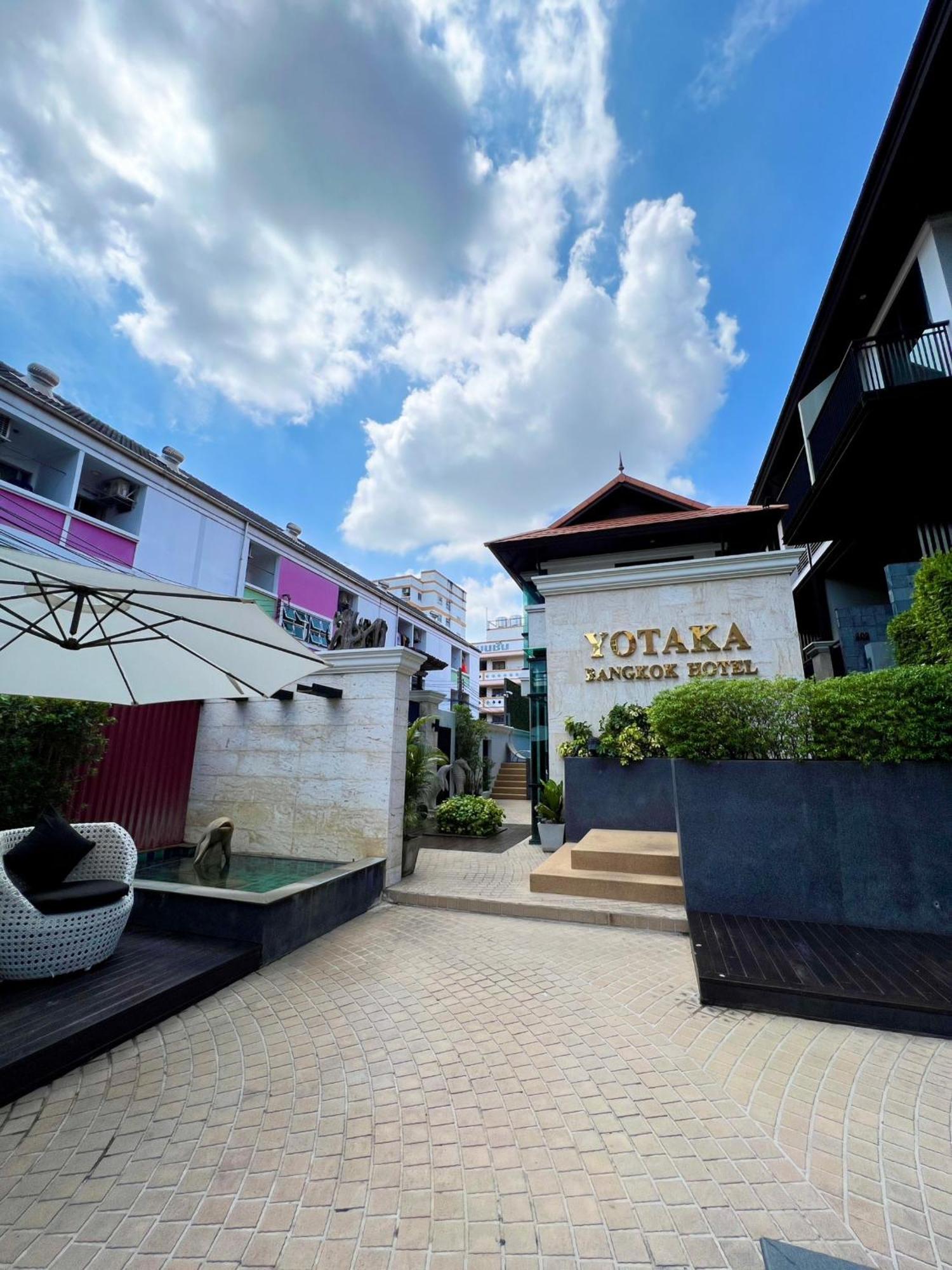 Yotaka Bangkok Hotel Exteriör bild