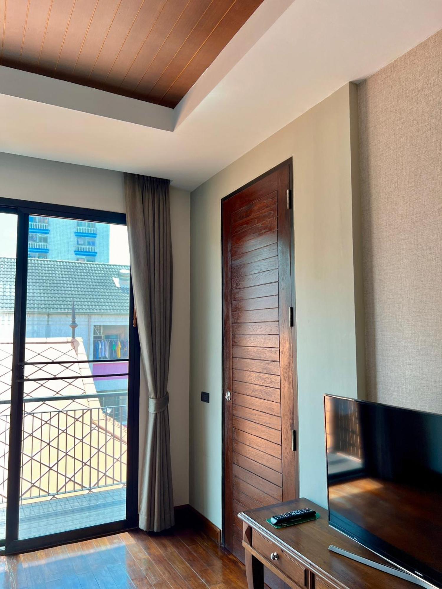 Yotaka Bangkok Hotel Exteriör bild